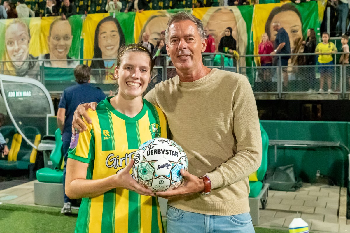 images/gallery/Sfeerimpressie ADO V - PSV V